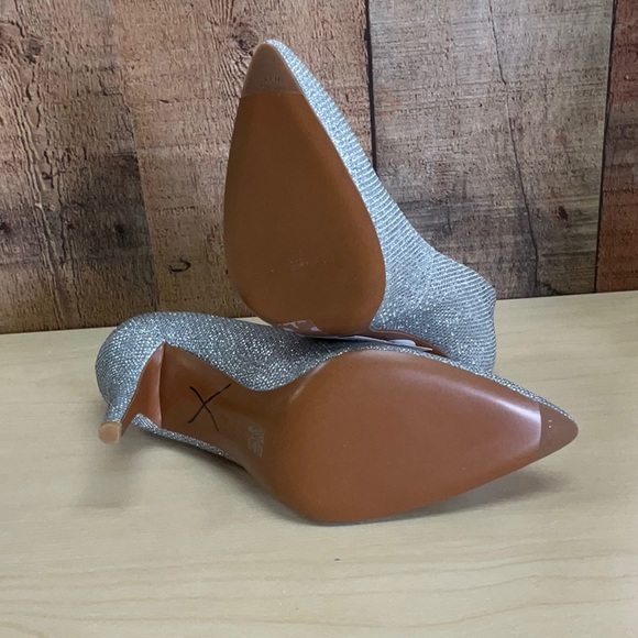 NEW, Coach ADDIE Heel, Size 5 - Picture 4 of 5